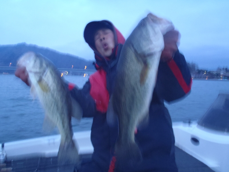 山中湖、河口湖バス釣りガイド。早野剛史