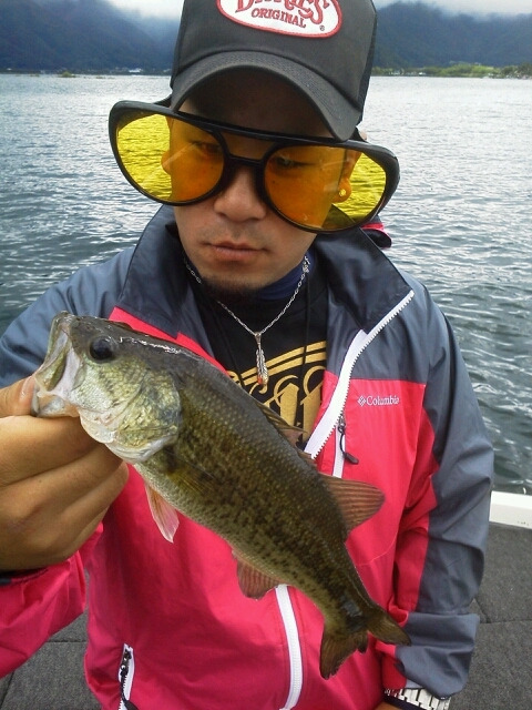 山中湖、河口湖バス釣りガイド。早野剛史-1341712895610.jpg