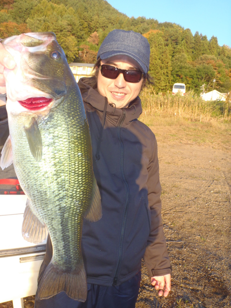 山中湖、河口湖、西湖、野尻湖バス釣りガイド。早野剛史