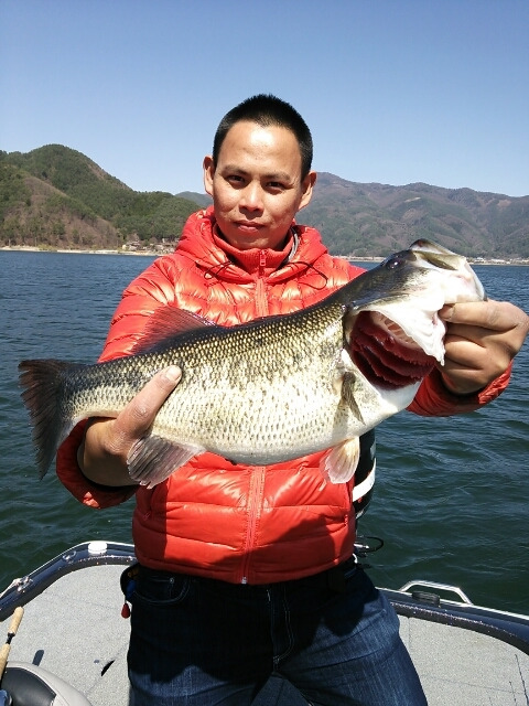 山中湖、河口湖、西湖、野尻湖バス釣りガイド。早野剛史-1365501331552.jpg