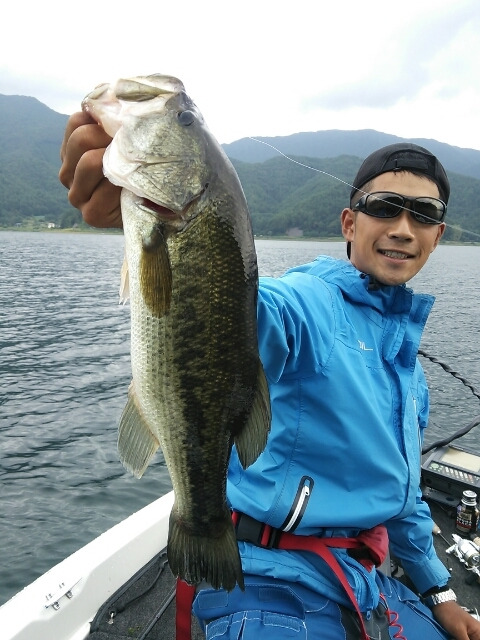 山中湖、河口湖、西湖、野尻湖バス釣りガイド。早野剛史-1378649190631.jpg
