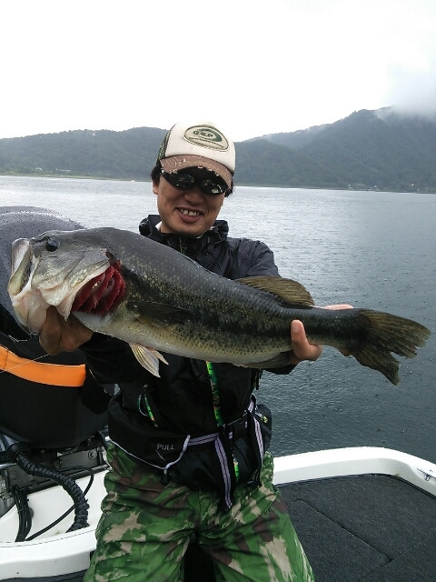 山中湖、河口湖、西湖、野尻湖バス釣りガイド。早野剛史-1378649175938.jpg